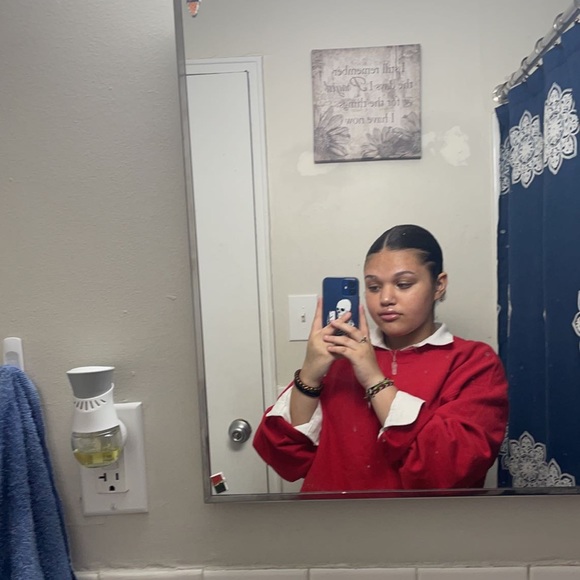 Meet your Posher, Brenna - Picture 1 of 1